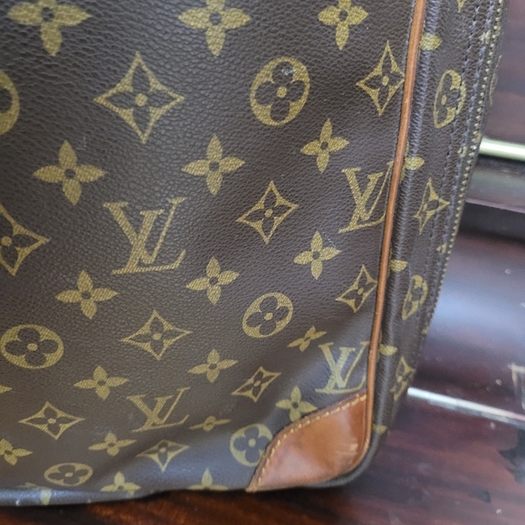 Authetic Louis Vuitton Soft Suitcase SIRIUS 50 MONOGRAM.(Antique) - Picture 2 of 11